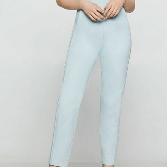 BCBGeneration Scalloped Denim Jumpsuit in Illusion White (Light Blue), SZ 2 NWT - Picture 2 of 8